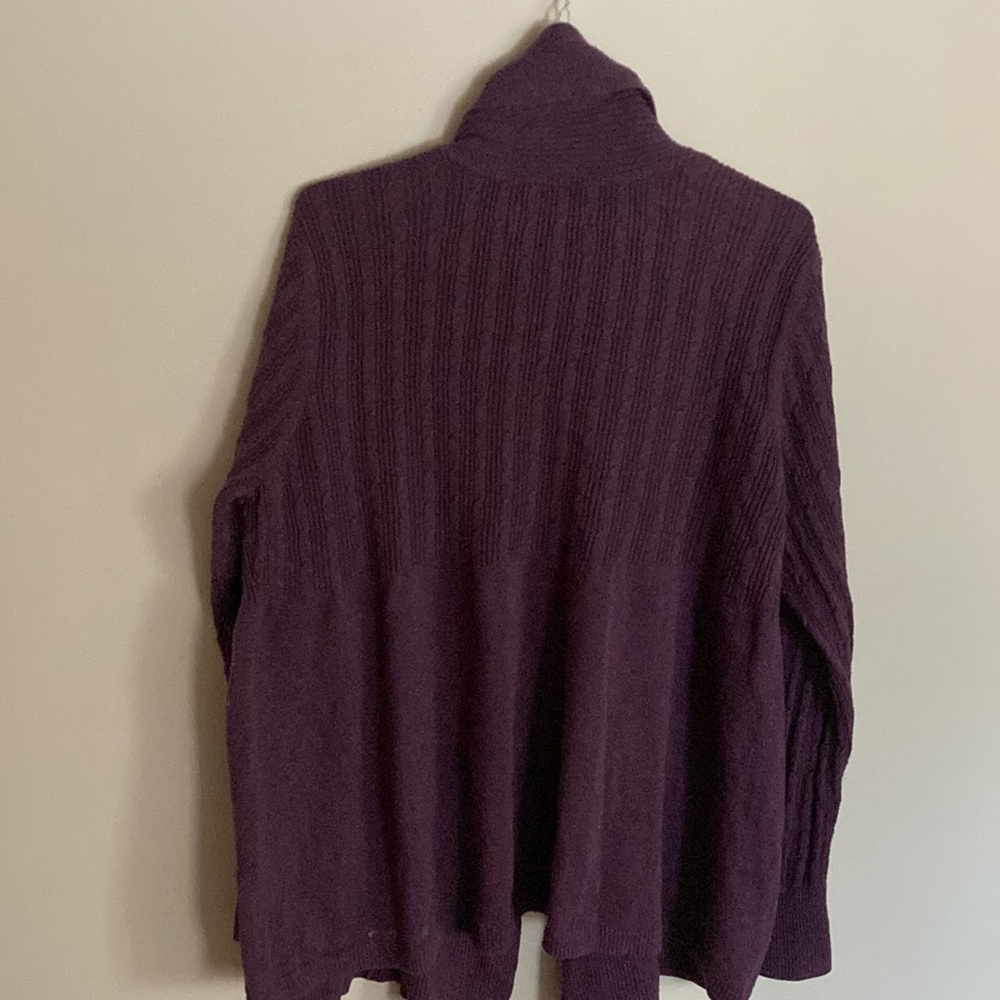 Sweater - Picture 4 of 6